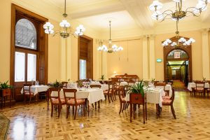 Strangers Restaurant02 (1) (1) Strangers' Restaurant dining