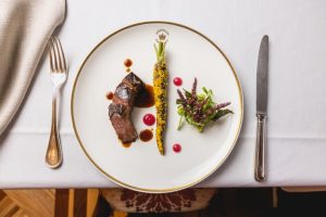 2023_Judit Losh_Strangers beef_resized630x420px